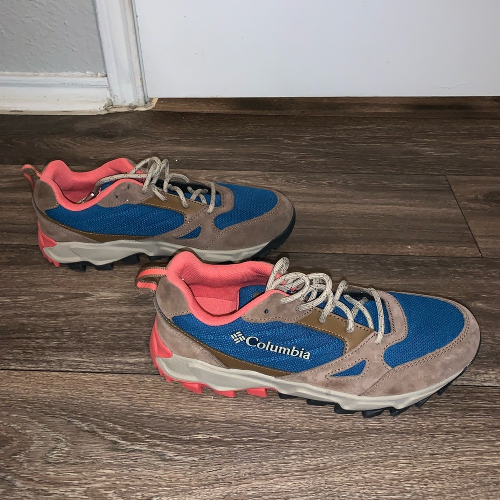 Columbia Tennis Shoes- size 8.5